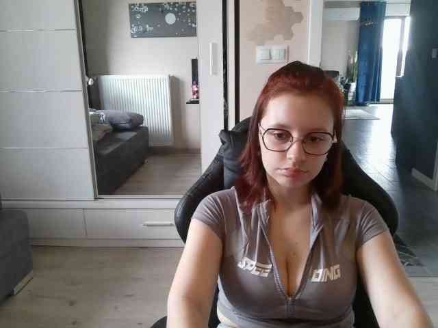 ElianaFlirt webcam