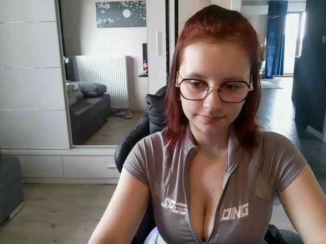 ElianaFlirt webcam