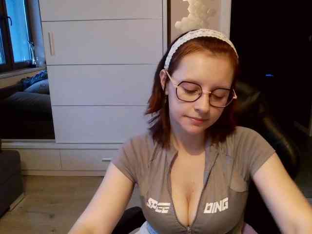 ElianaFlirt webcam
