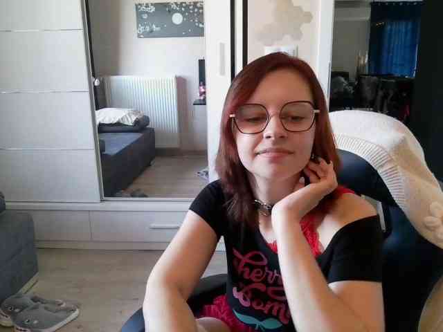 ElianaFlirt webcam
