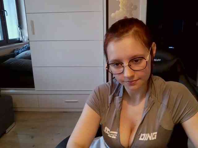 ElianaFlirt webcam