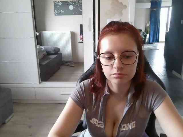 ElianaFlirt webcam