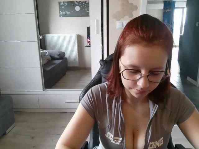 ElianaFlirt webcam