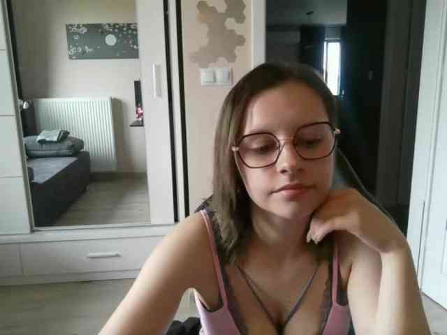 ElianaFlirt webcam