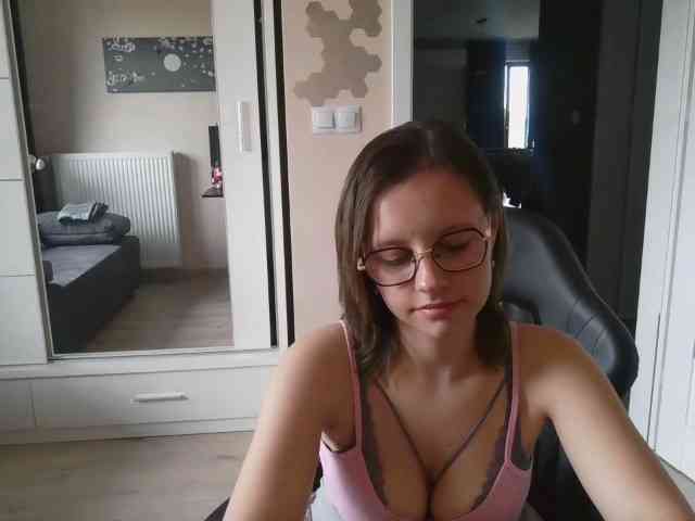 ElianaFlirt webcam