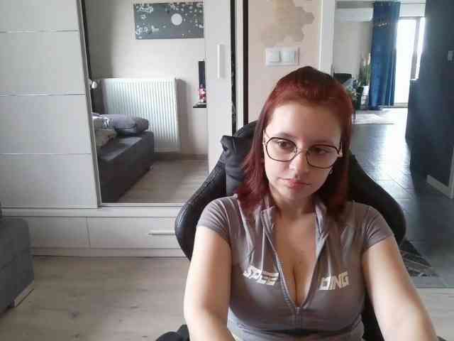 ElianaFlirt webcam