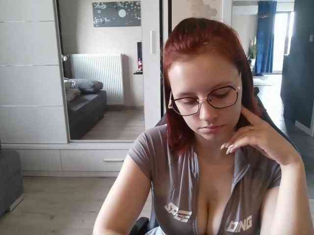ElianaFlirt webcam
