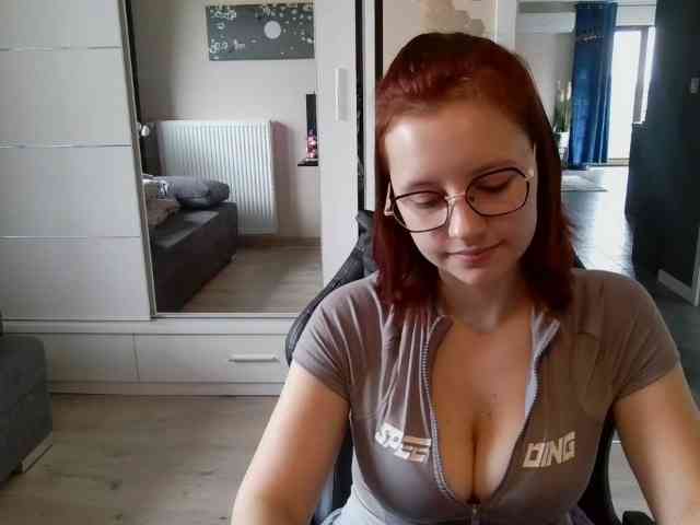 ElianaFlirt webcam