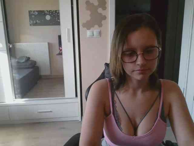 ElianaFlirt webcam
