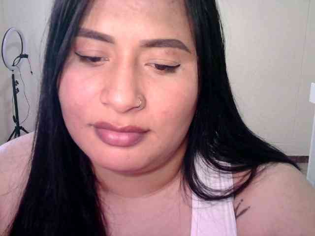 Chloe21 webcam