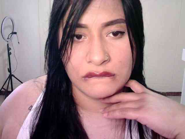 Chloe21 webcam