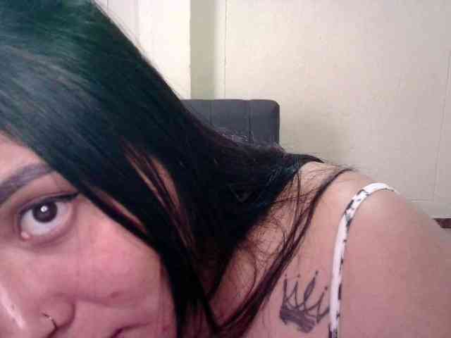 Chloe21 webcam