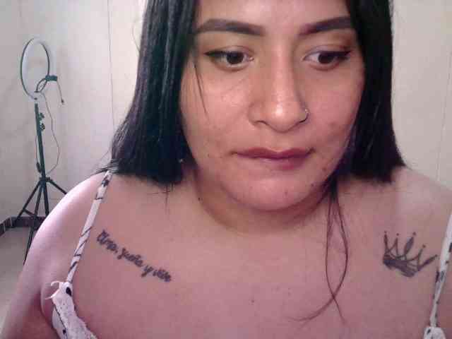 Chloe21 webcam