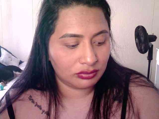 Chloe21 webcam