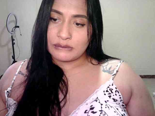 Chloe21 webcam