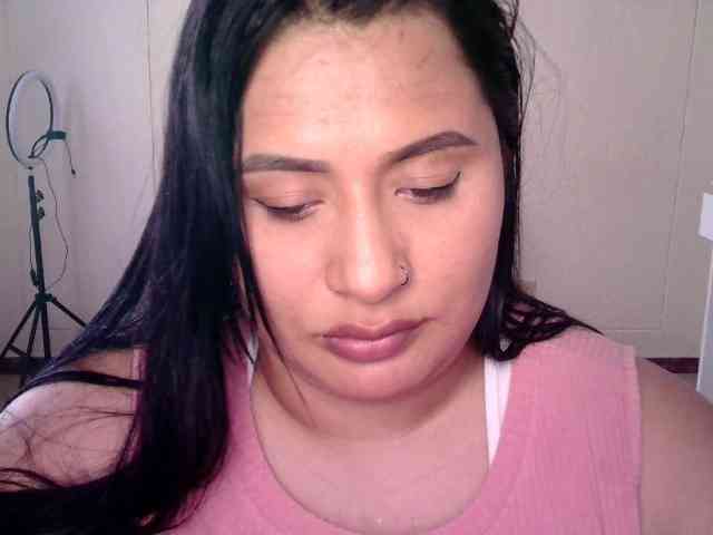 Chloe21 webcam