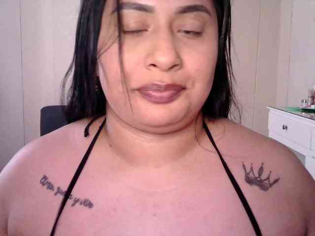 Chloe21 Live Webcam on BongaCams