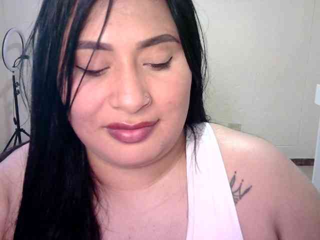 Chloe21 webcam