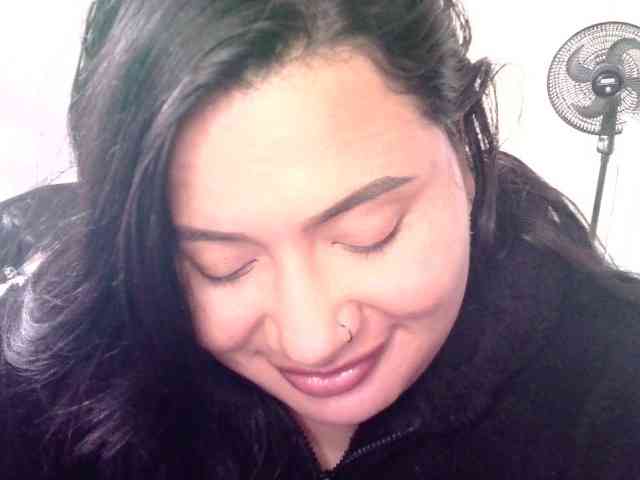 Chloe21 webcam