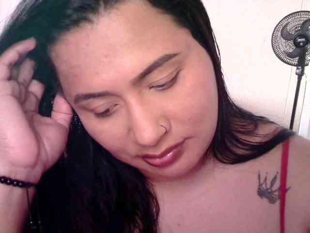 Chloe21 webcam