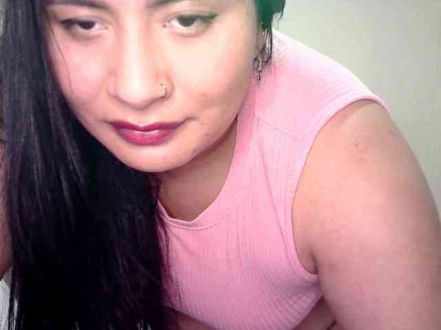 Chloe21 webcam