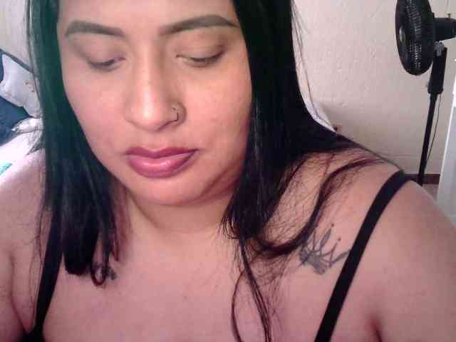 Chloe21 webcam