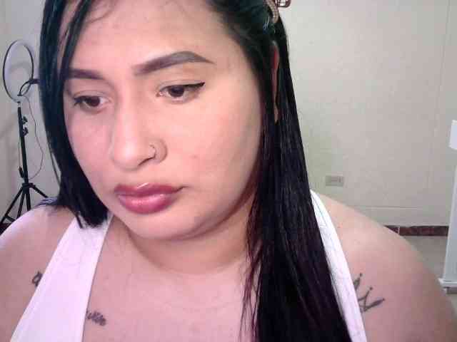 Chloe21 webcam