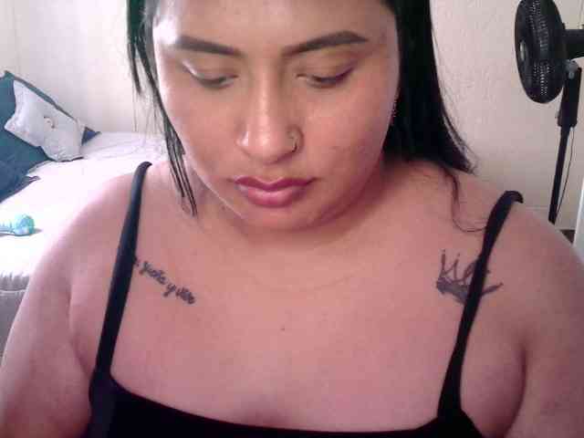 Chloe21 webcam