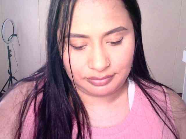 Chloe21 webcam