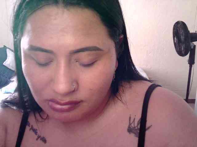 Chloe21 webcam