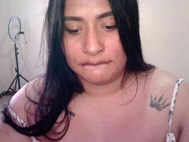 Chloe21 webcam