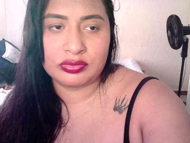 Chloe21 webcam
