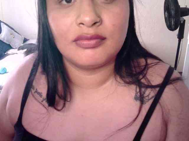 Chloe21 webcam