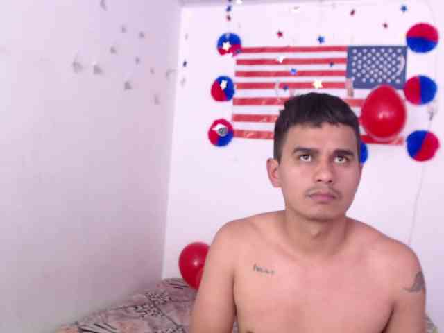 chatroom online Charly-x-emily