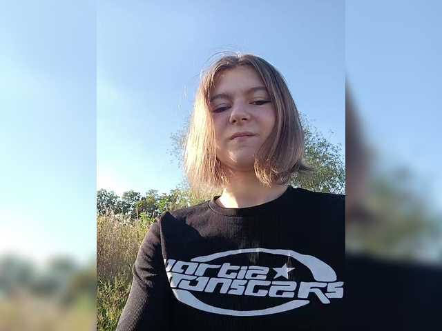 CrazyLady1 live cam