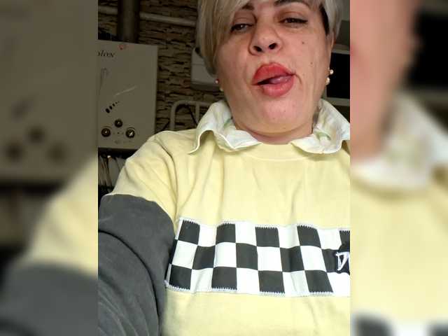 murr-kitty's BongaCams show and profile