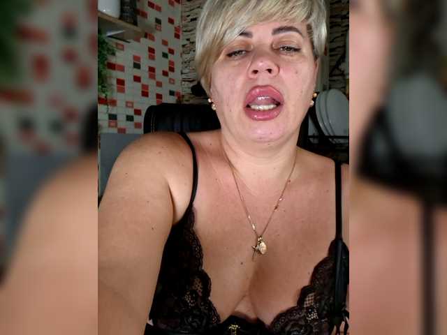 murr-kitty's BongaCams show and profile