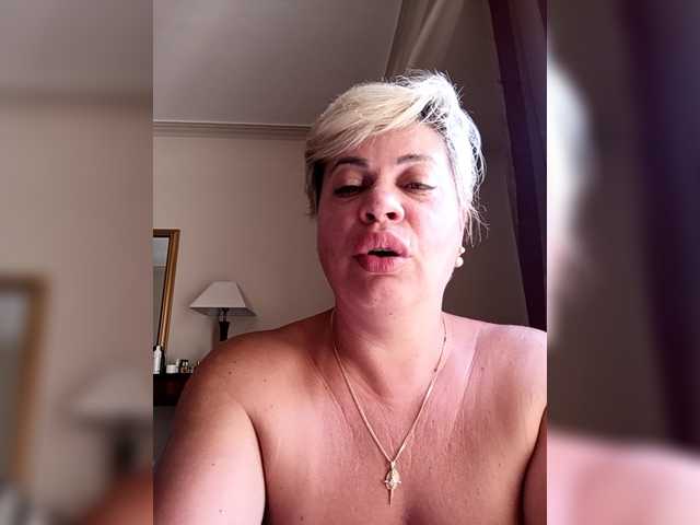 murr-kitty's BongaCams show and profile