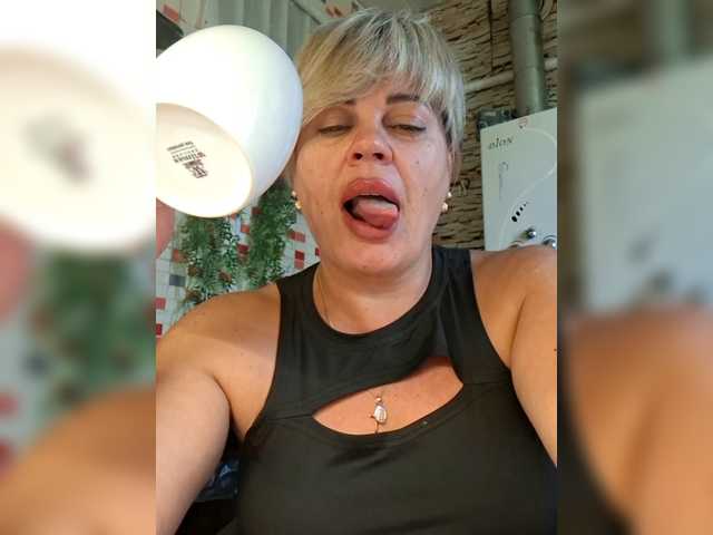 murr-kitty's BongaCams show and profile