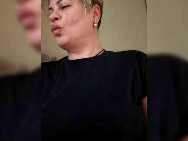 murr-kitty Live Webcam on BongaCams