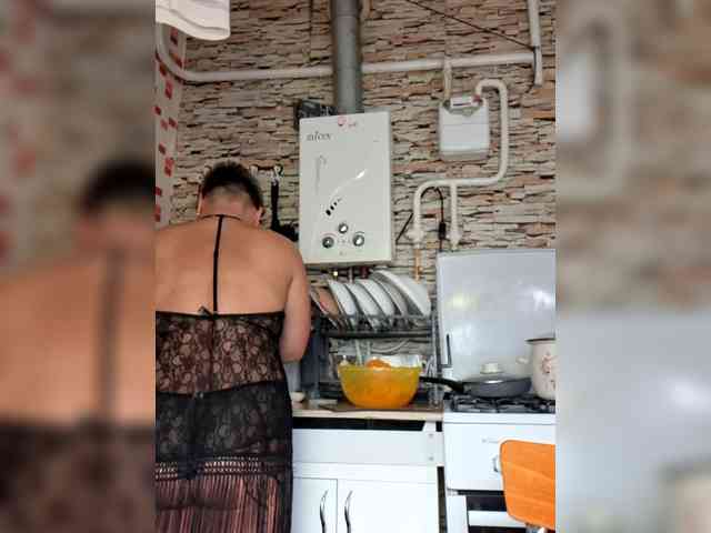 murr-kitty Live Webcam on BongaCams