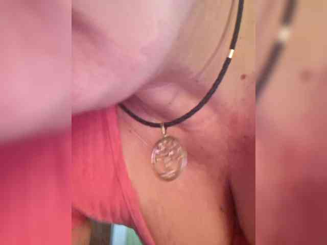 murr-kitty Live Webcam on BongaCams