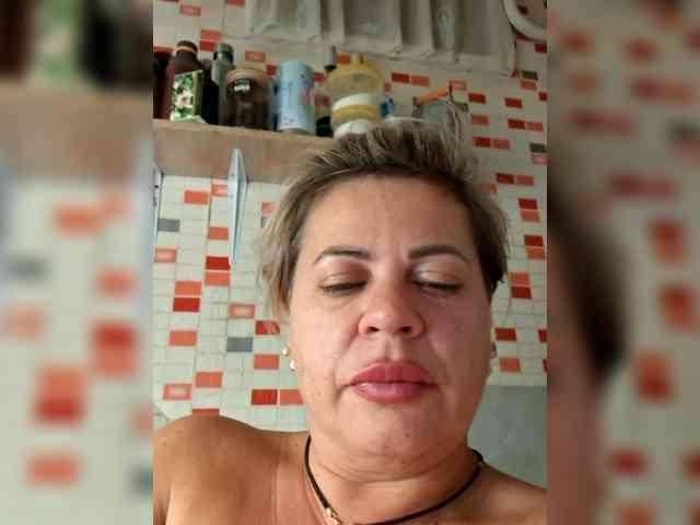 murr-kitty Live Webcam on BongaCams