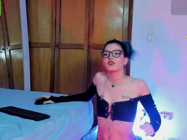 Bluedarkelf888's BongaCams show and profile