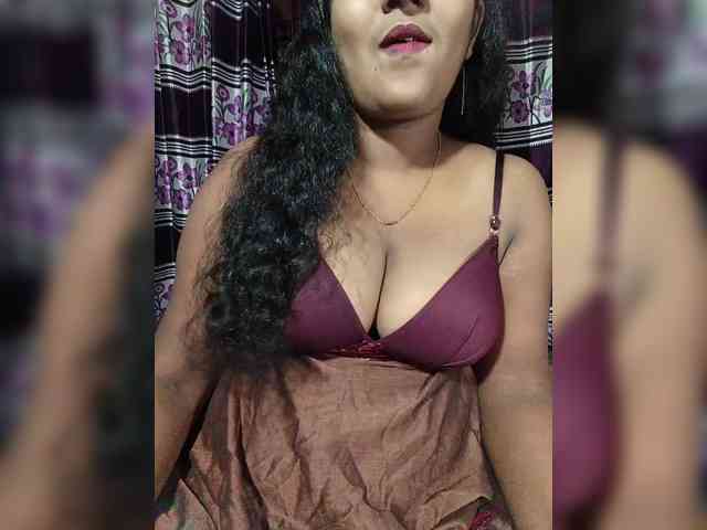 Hot-Anjolia webcam