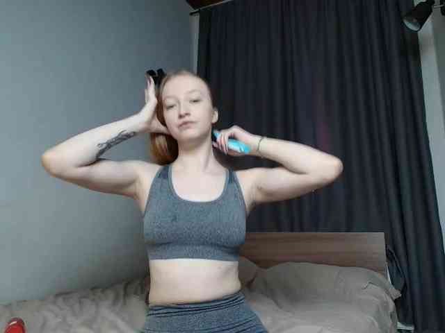 AlexAndPole Live Webcam on BongaCams