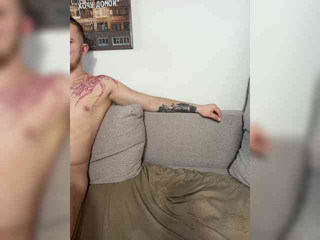 AlexAndPole Live Webcam on BongaCams