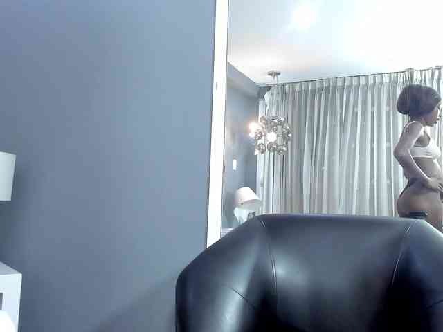 online cam chat LaylaChisholm