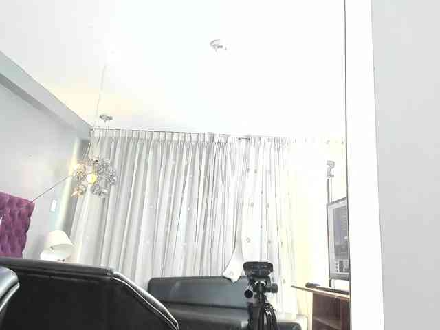 chat cam to cam LaylaChisholm