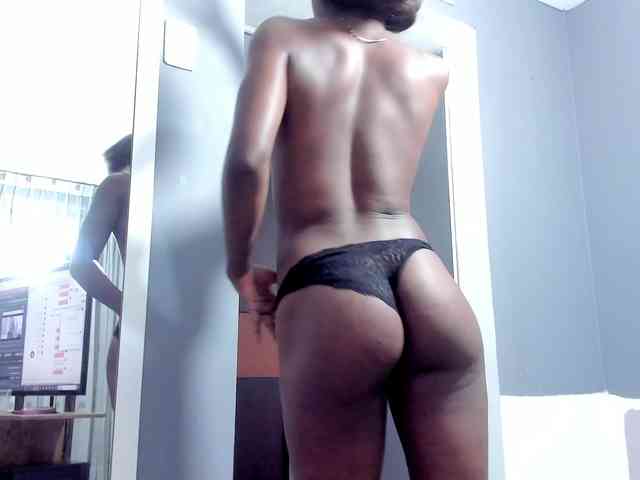 adult cam to cam LaylaChisholm